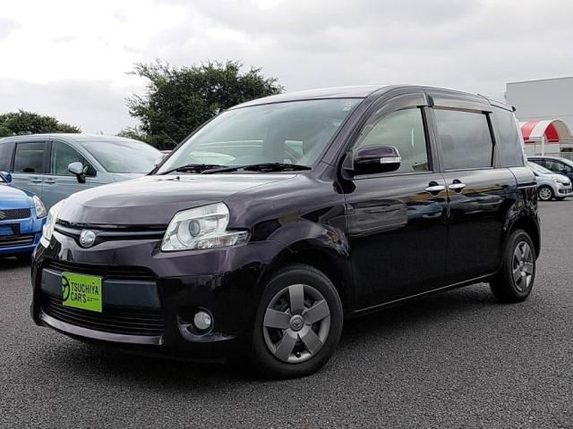 TOYOTA SIENTA 2015