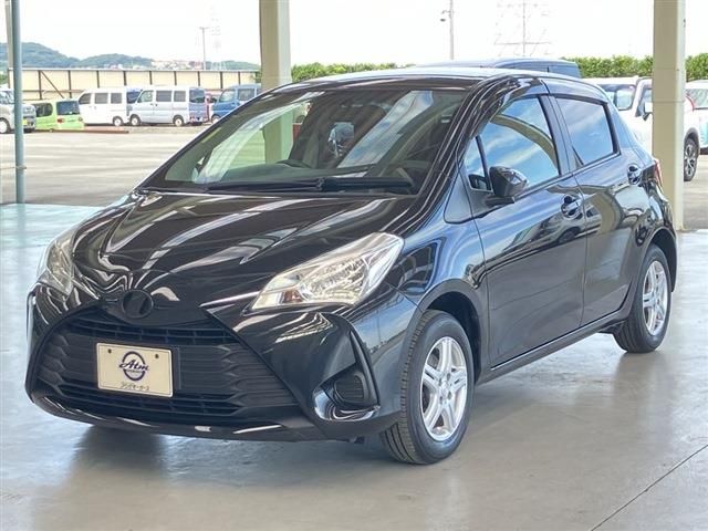 TOYOTA VITZ 2017