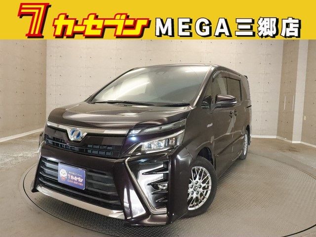 TOYOTA VOXY HYBRID 2017