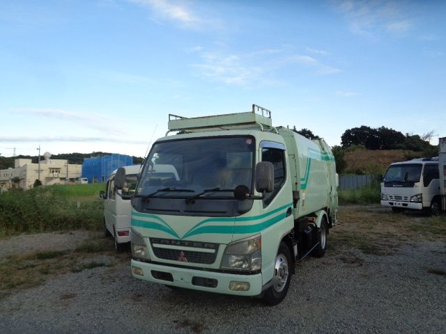 MITSUBISHI CANTER 2004