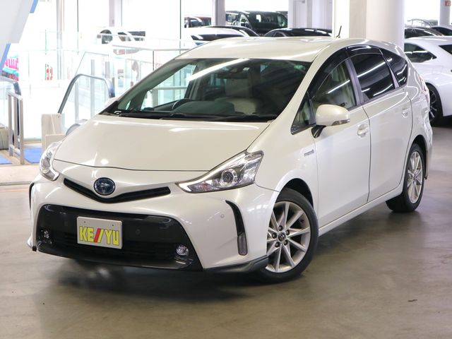 TOYOTA PRIUS ALPHA 2016