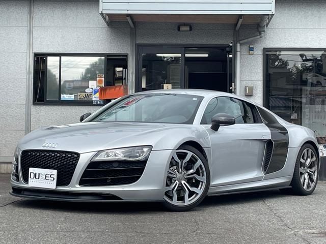 AUDI R8 2010