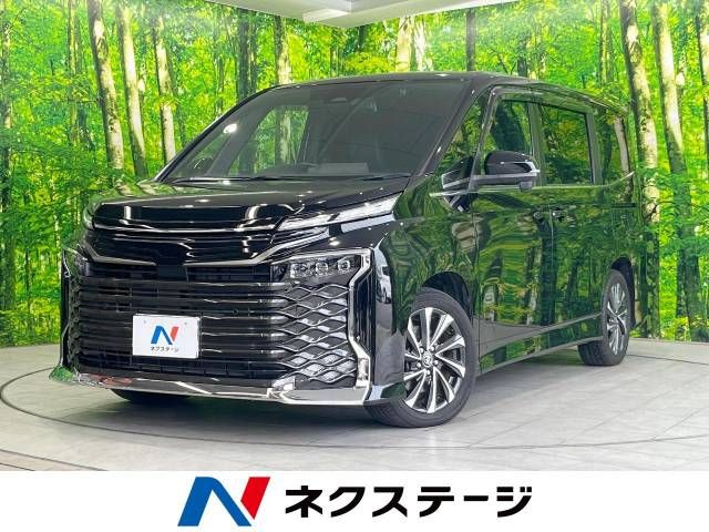 TOYOTA VOXY 2023