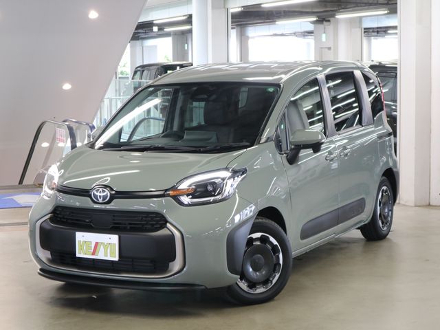 TOYOTA SIENTA HYBRID 2024