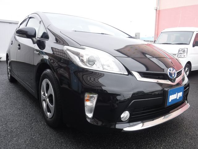 TOYOTA PRIUS 2014