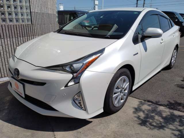 TOYOTA PRIUS 2017