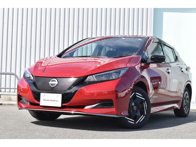 NISSAN LEAF 2023