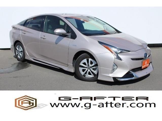 TOYOTA PRIUS 2016