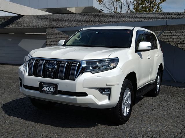 TOYOTA LANDCRUISER PRADO 2022