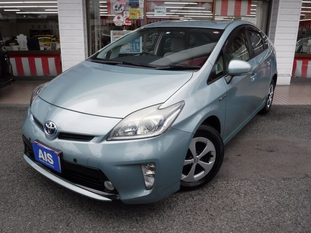 TOYOTA PRIUS 2015