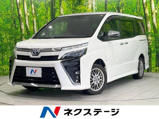 TOYOTA VOXY HYBRID 2020