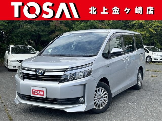 TOYOTA VOXY HYBRID 2014