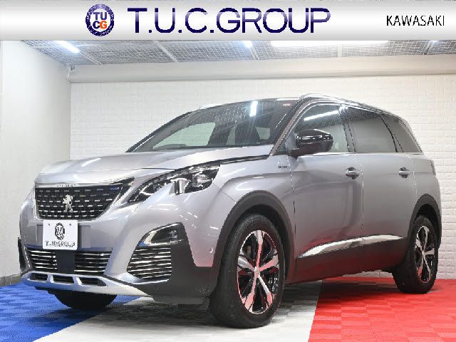 PEUGEOT 5008 2020