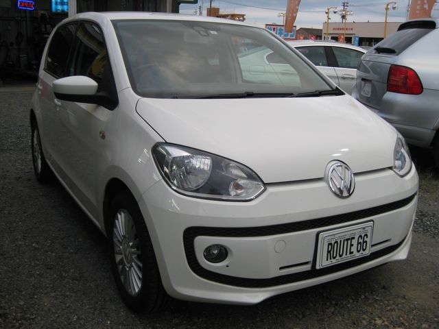 VOLKSWAGEN up! 2013