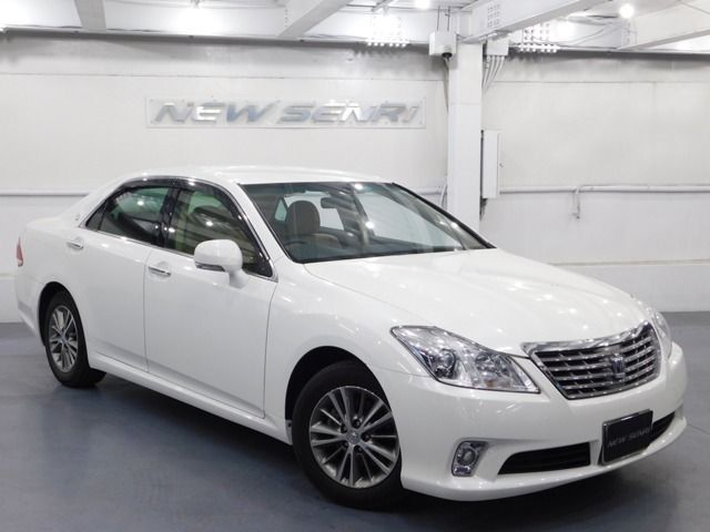 TOYOTA CROWN sedan 2012