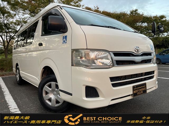 TOYOTA HIACE van 4WD 2013