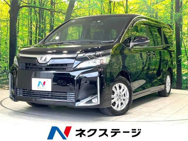 TOYOTA VOXY 2017