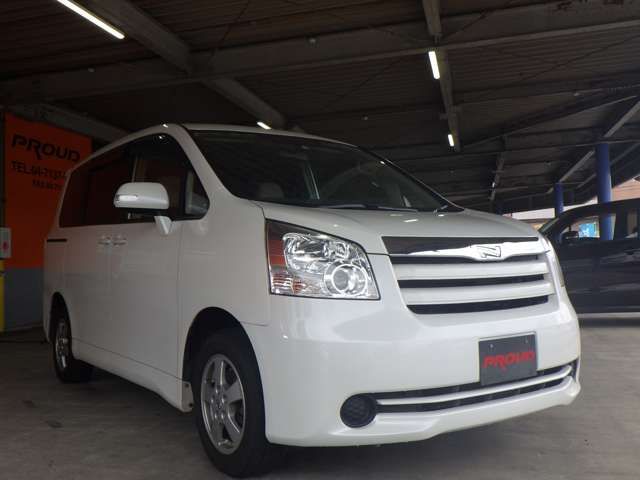 TOYOTA NOAH 2007