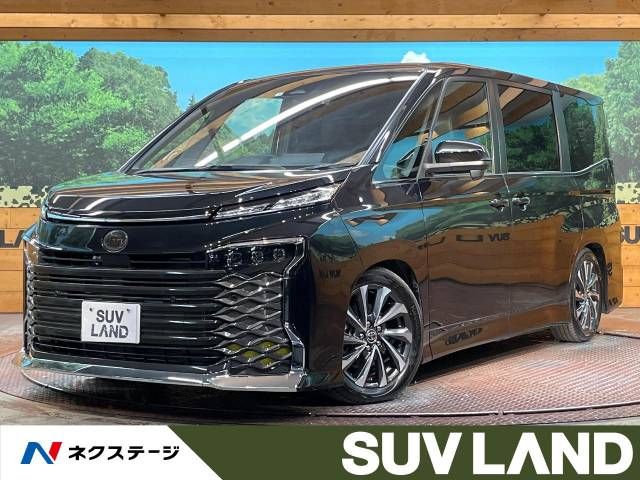 TOYOTA VOXY HYBRID 2022