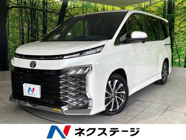 TOYOTA VOXY 2023