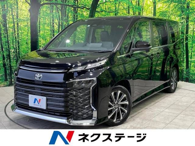 TOYOTA VOXY 2023