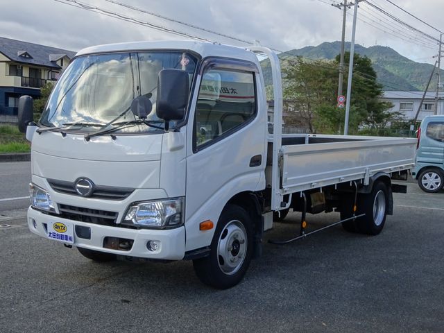 HINO DUTRO 2018