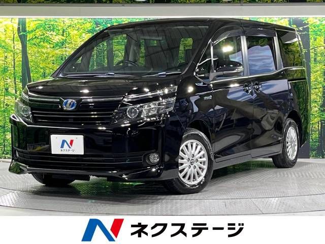 TOYOTA VOXY HYBRID 2014