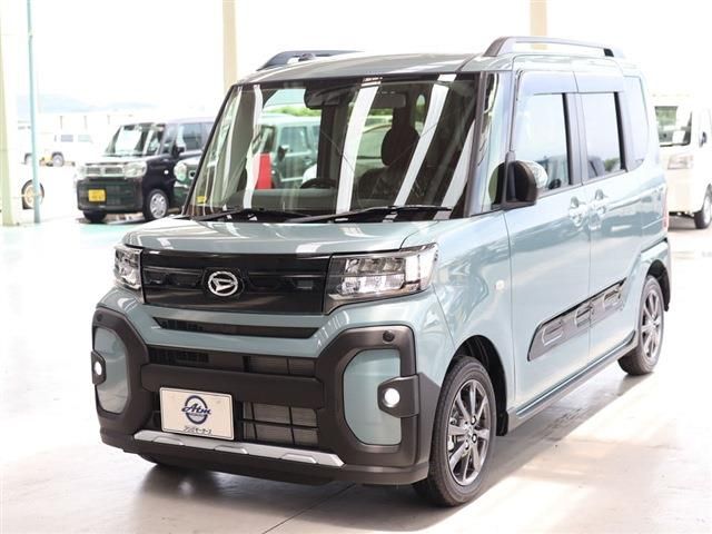 DAIHATSU TANTO FAN CROSS 2024