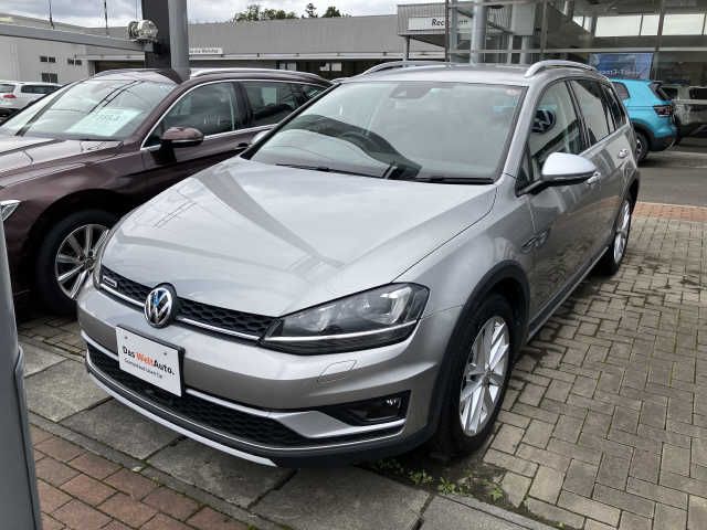 VOLKSWAGEN GOLF Alltrack 2015