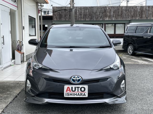 TOYOTA PRIUS 2016