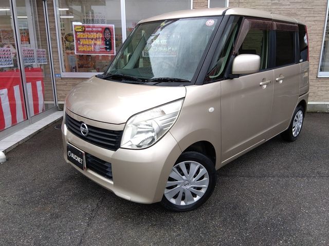 NISSAN ROOX 2012