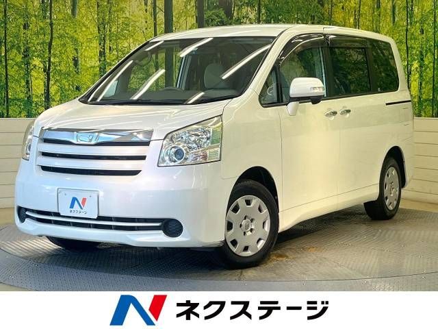 TOYOTA NOAH 2009