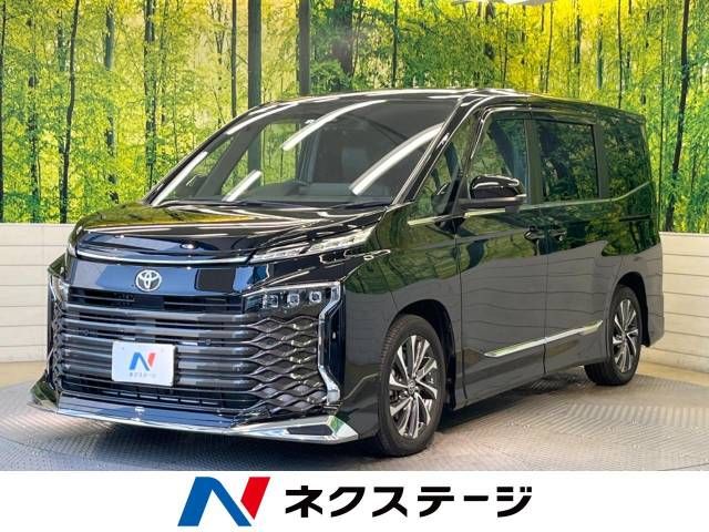 TOYOTA VOXY 2022