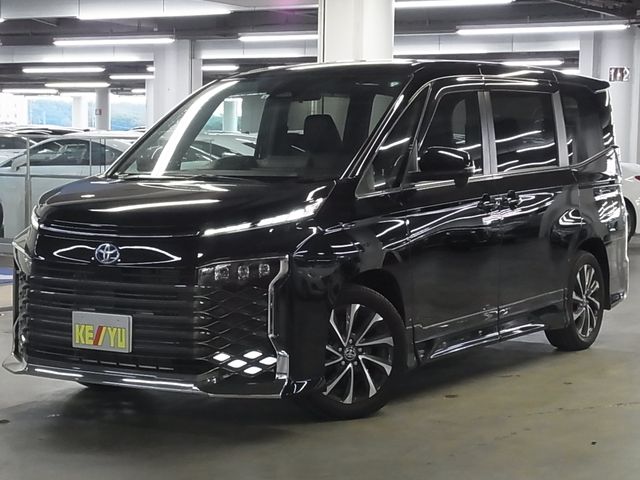 TOYOTA VOXY 2022