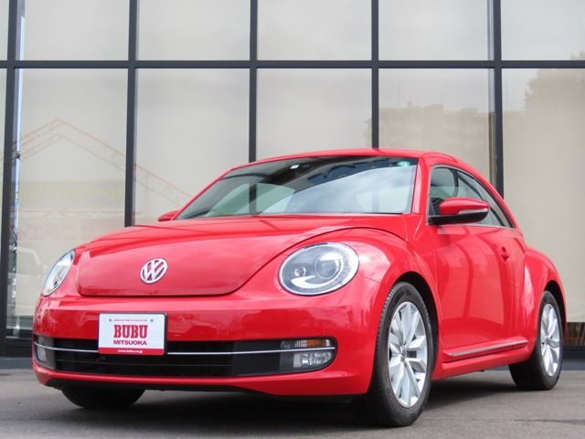 VOLKSWAGEN The BEETLE 2012