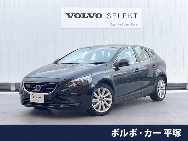 VOLVO V40 2016