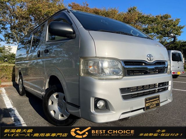 TOYOTA HIACE van 4WD 2010