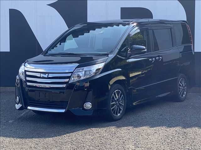 TOYOTA NOAH 2014