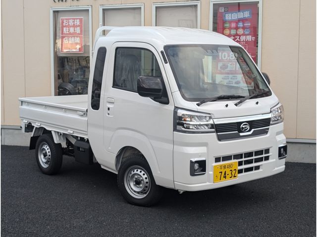 DAIHATSU HIJET truck 4WD 2024