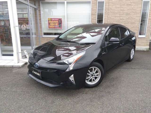 TOYOTA PRIUS 2017