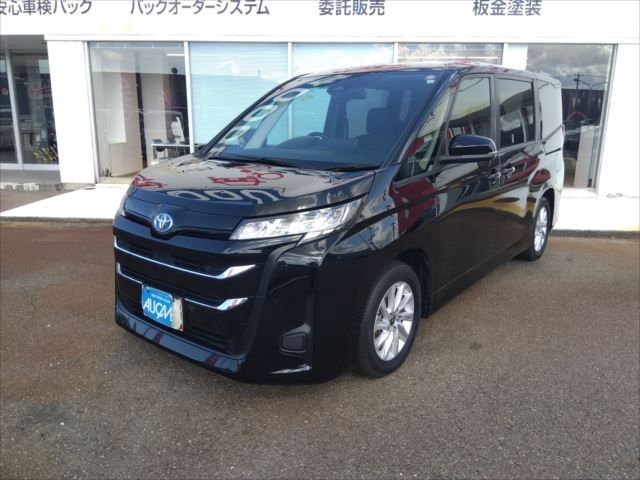 TOYOTA NOAH HYBRID 2022