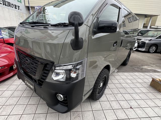 NISSAN NV350 CARAVAN 2012