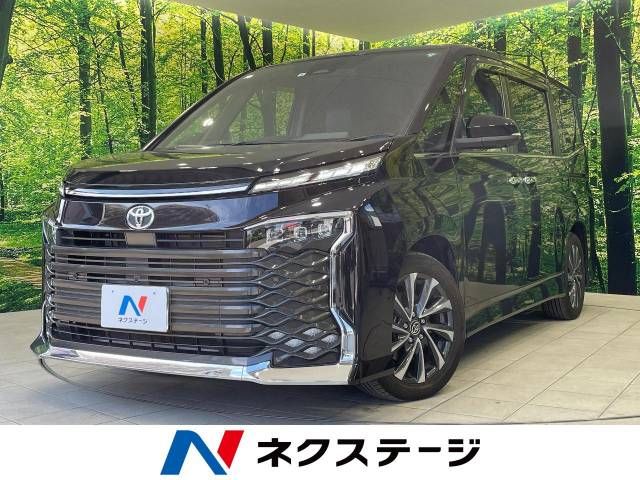 TOYOTA VOXY 2022