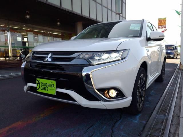 MITSUBISHI OUTLANDER PHEV 2015