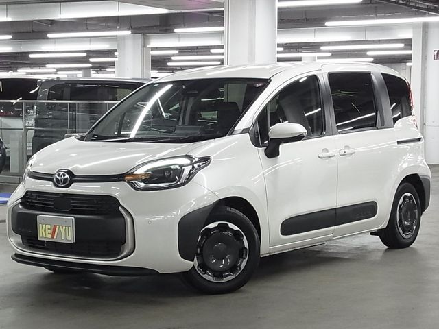 TOYOTA SIENTA HYBRID 2023