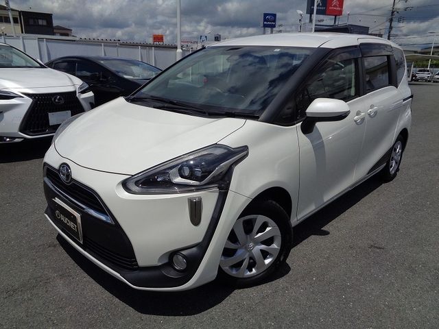 TOYOTA SIENTA 2017