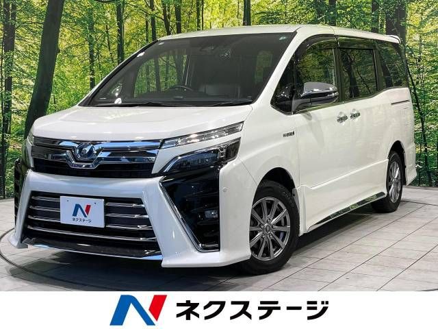 TOYOTA VOXY HYBRID 2018