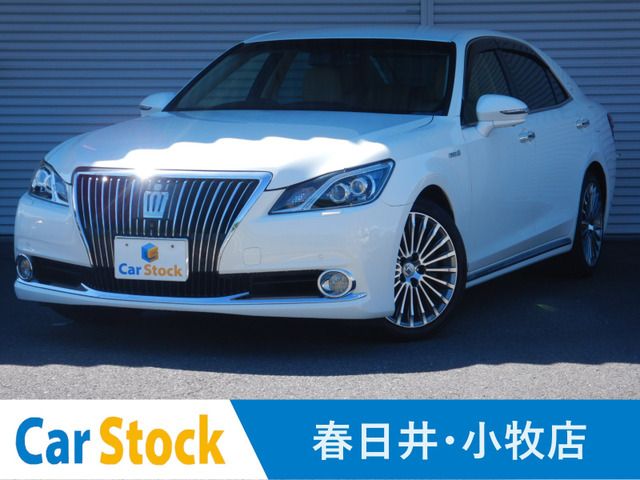 TOYOTA CROWN MAJESTA HYBRID 2015