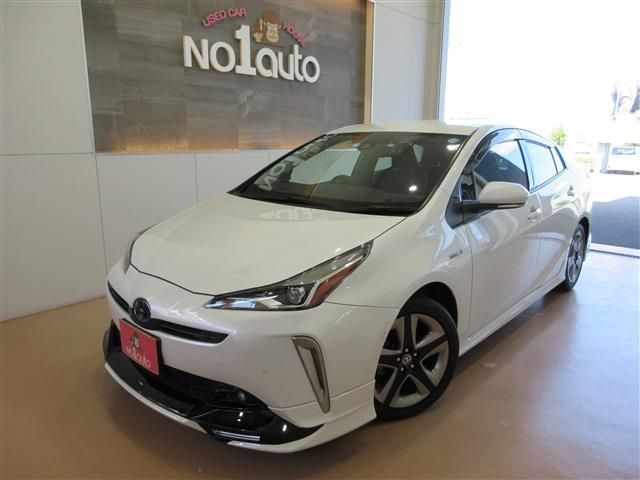 TOYOTA PRIUS 2019