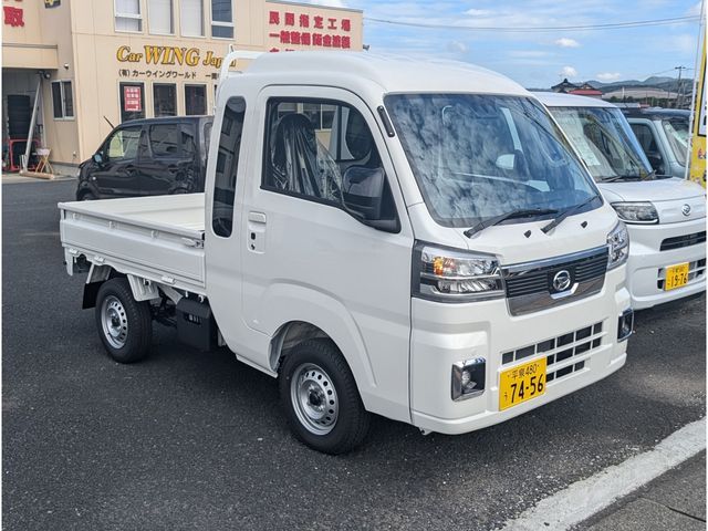 DAIHATSU HIJET truck 4WD 2024